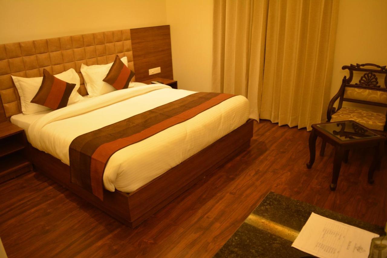 Hotel Regal Amritsar Exterior foto